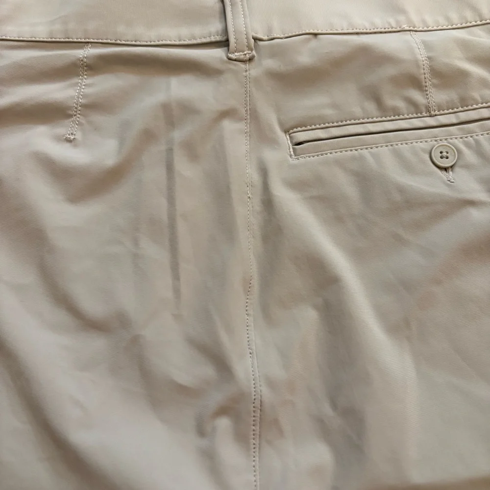 RHONE Men's Size 38 Flat Front Gray Shorts Golf Outdoor Resort Dress‎